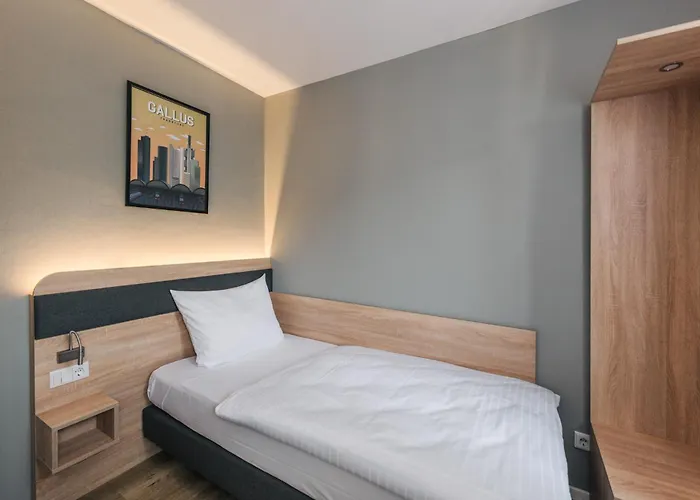 Homaris The Corner - Self-check In Отель 3*