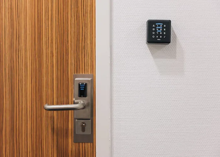 Homaris The Corner - Self-check In Отель 3*
