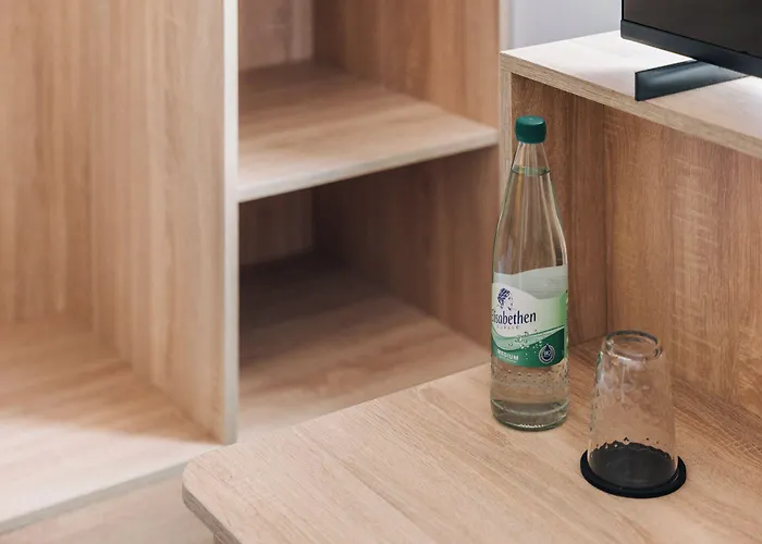 Homaris The Corner - Self-check In Отель
